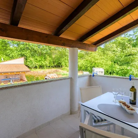 Tena Appartement *