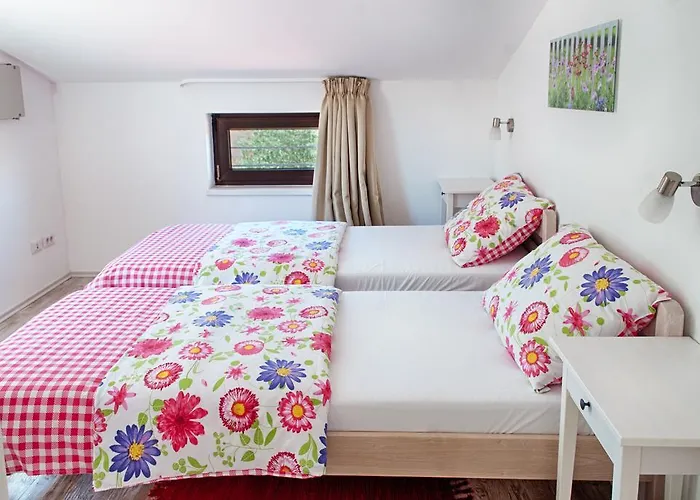 Apartament Tena *